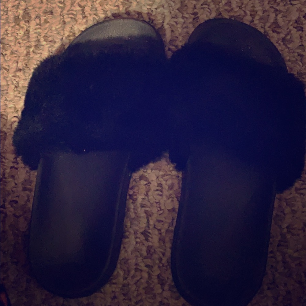 Black slippers